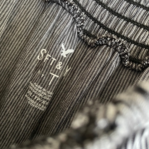 Striped Off The Shoulder Blouse - Picture 3 of 3